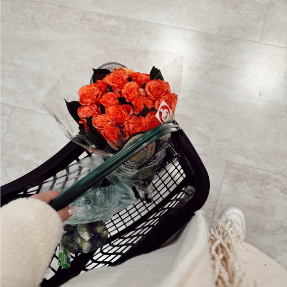 Connect with me on Instagram for $5 off your purchase! @Racheltwhite - Picture 7 of 13